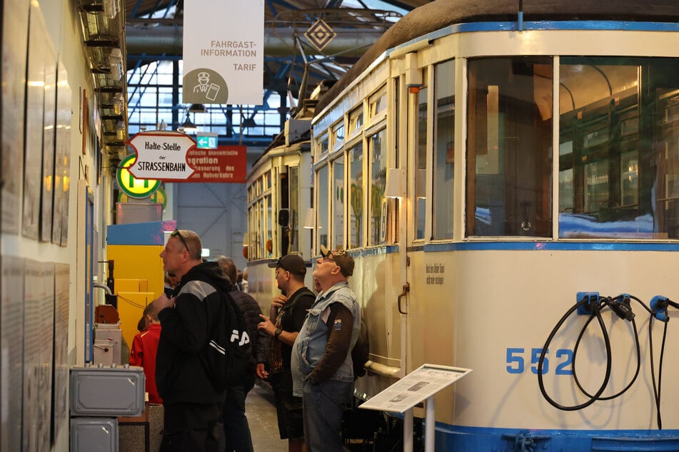 Im ältesten Chemnitzer Straßenbahnbetriebshof wird die Nacht am 9. April zum Tag.