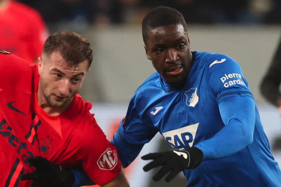 Stanley Nsoki (26, r.) soll Union Berlin mit seiner Zweikampfstärke und Variabilität weiterhelfen.