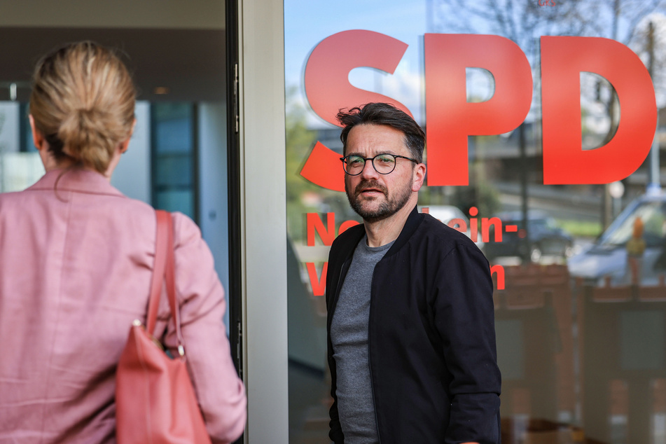 Thomas Kutschaty (54) hat vor drei Wochen seinen Rückzug als SPD-Chef in NRW bekannt gegeben.