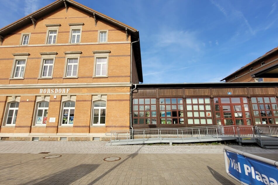 Auch im Gebäude selbst hat sich einiges getan. Hier finden sich nun unter anderem eine Apotheke und ein Co-Working-Space.