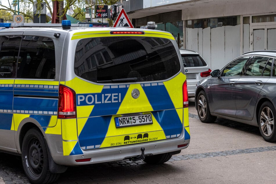 Bei der Attacke im Duisburger Fitnessstudio waren vier Menschen verletzt worden. Drei von ihnen durften das Krankenhaus wieder verlassen.
