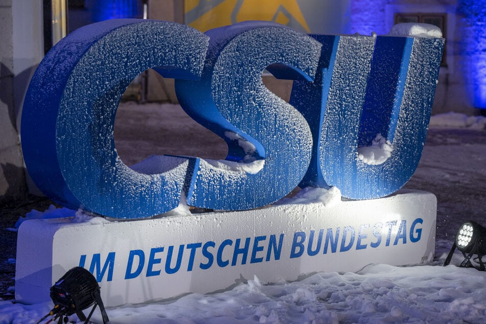 CSU fordert "stärkste Armee Europas" und will telefonische Krankschreibung abschaffen