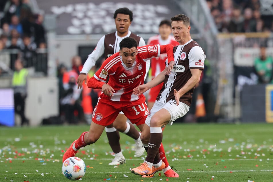 St.-Pauli-Profi Mathias Rasmussen (28, r) schwärmt von der Atmosphäre am Millerntor.