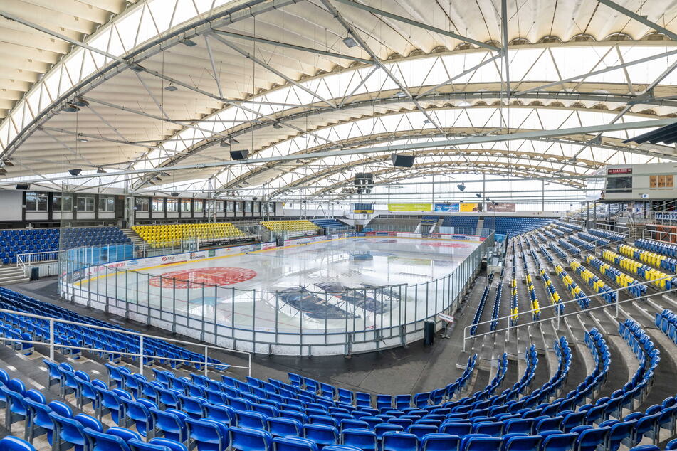 Hell, geschlossen und viel Platz: Die Chemnitzer Eishalle wäre für die Eispiraten ein guter Ausweichstandort.