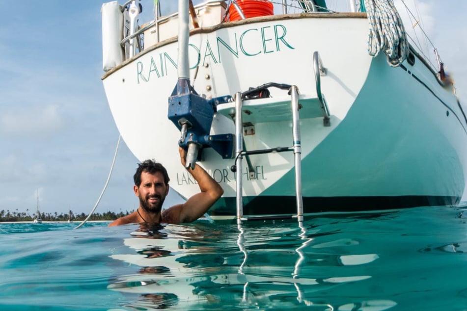 Rick Rodriguez lebte Vollzeit auf seinem Segelboot, der "Raindancer", welches er selbst renoviert hatte.