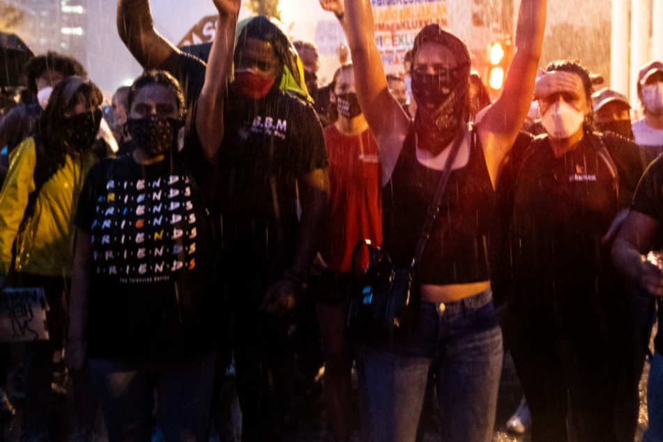 Protest in den USA: Das Foto zeigt Demonstranten in der Nähe des Weißen Hauses in Washington.