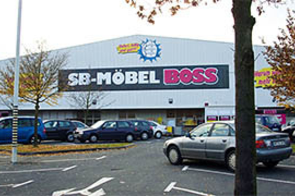 Mega Aktion In Kassel Mobel Boss Gibt Am Sonntag 50 Prozent