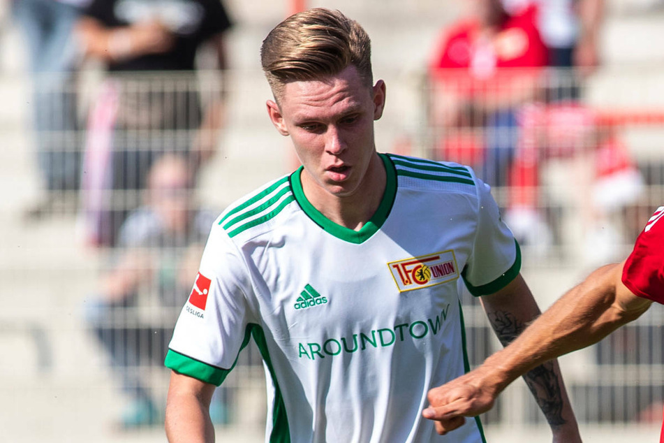 Julius Kade (22) bei einem Testspiel für Union Berlin. Der Mittelfeldspieler hat am Montag bei der Anreise ins Trainingslager gefehlt.