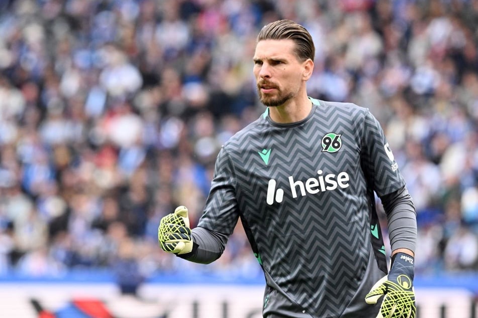 Torhüter Ron-Robert Zieler kehrt zum 1. FC Köln zurück.