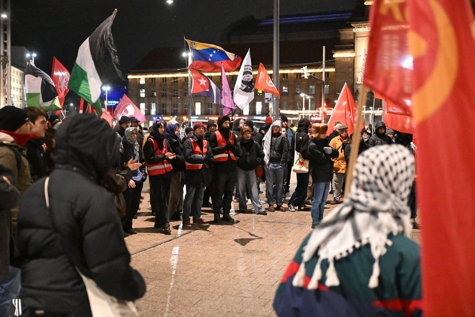 Die Organisatoren hatten im Vorfeld ein Ende der Interventionen gefordert.