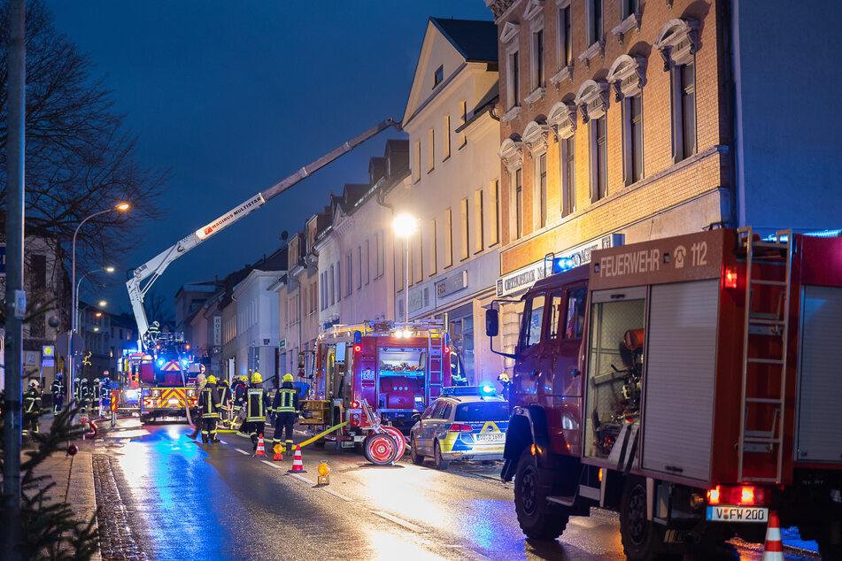 Feuerwehreinsatz im Vogtland: Brand in Geschäftsgebäude
