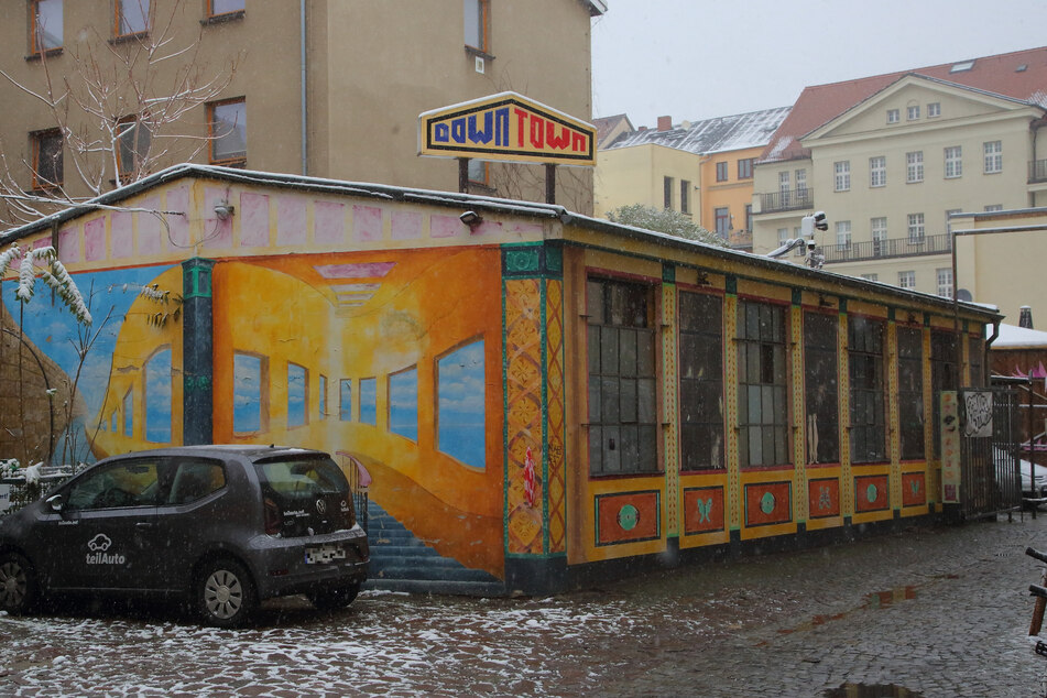 Die Diskothek "Downtown" in der Dresdner Neustadt ist ein beliebter Treff, wo Nächte auch durchgetanzt werden.