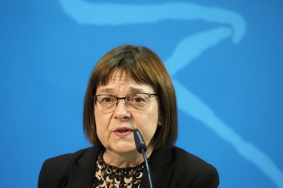Brandenburgs Gesundheitsministerin Ursula Nonnemacher (64, Grüne) sieht die Krankenhäuser gut gewappnet für vermehrte Corona-Infektionen mit Omikron. (Archivbild)