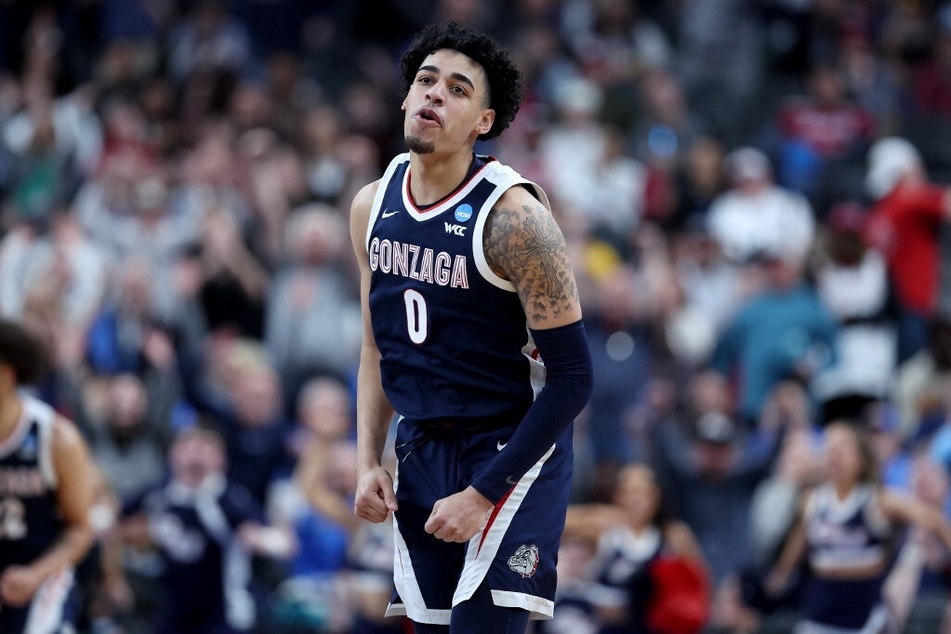 The Gonzaga Bulldogs' Julian Strawther came through with one of the biggest game-winners of the March Madness tournament yet, and the internet went bonkers!