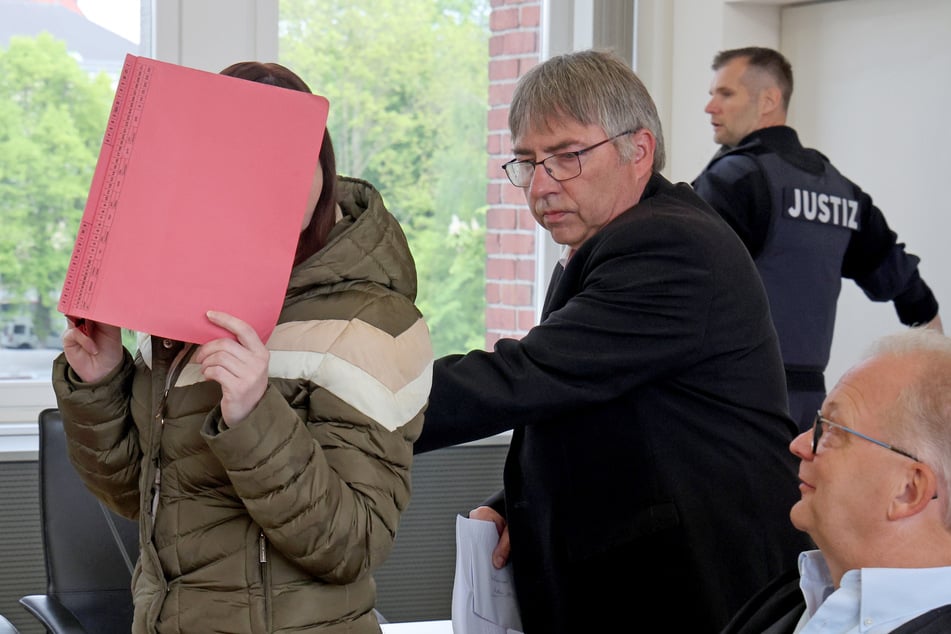 Am Mittwoch fand der vierte Verhandlungstag im Fall des getöteten Fabian statt. Auch die Angeklagte war im Saal anwesend.