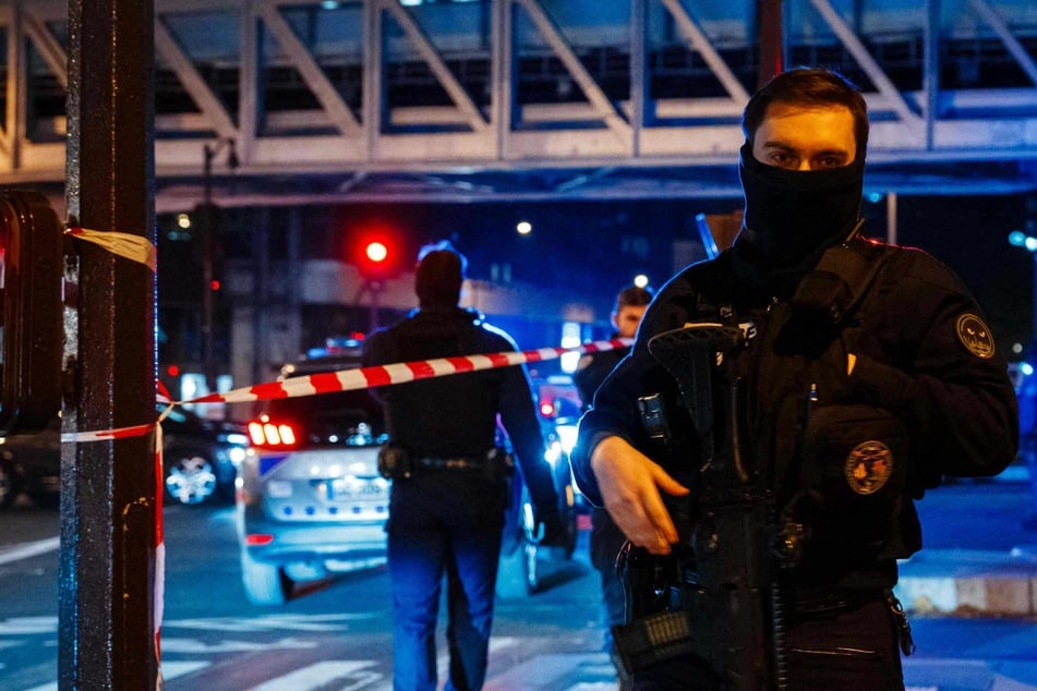 Schreckliche Tat in Paris: "Allahu Akbar"-Messerstecher tötet Deutschen bei Terror-Attacke