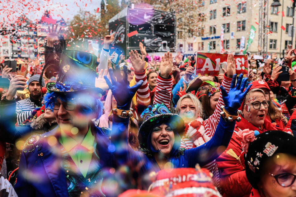 Auch in diesem Jahr erwartet das "Festkomitee Kölner Karneval" wieder Tausende Besucherinnen und Besucher, die in Köln ausgelassen feiern wollen.