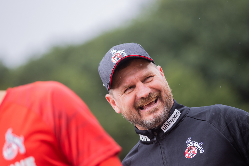 FC-Trainer Steffen Baumgart (49) hält nichts davon, seinen Spielern das Rauchen oder Alkoholtrinken zu verbieten.