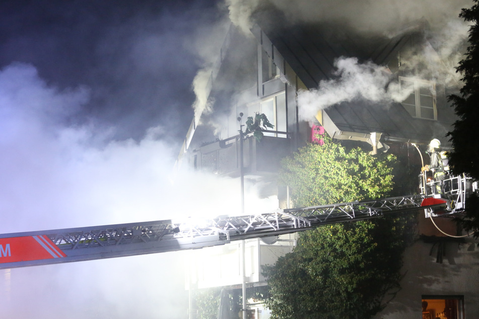 Frankfurt: Tödliche Flammenhölle: 13-jähriges Kind stirbt bei Wohnhausbrand