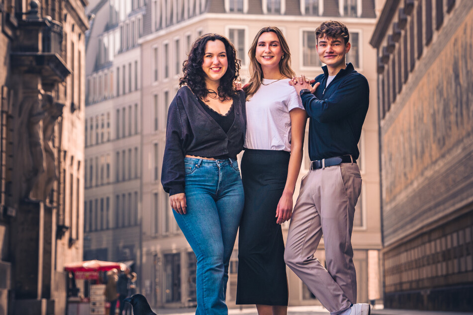 Alicia, Theresa und Pierre (v.l.n.r.) erkunden die besten Spots in Dresden und teilen diese auf Instagram unter "sachs.weiter".