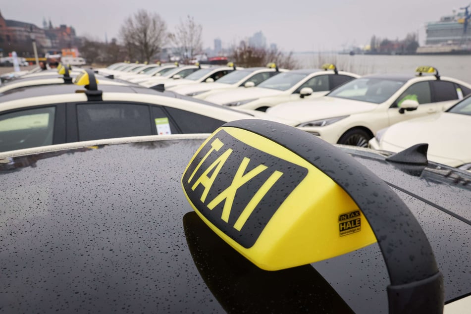 In drei Stadtteilen von Hamburg sollen die autonomen Taxis getestet werden. (Symbolfoto)