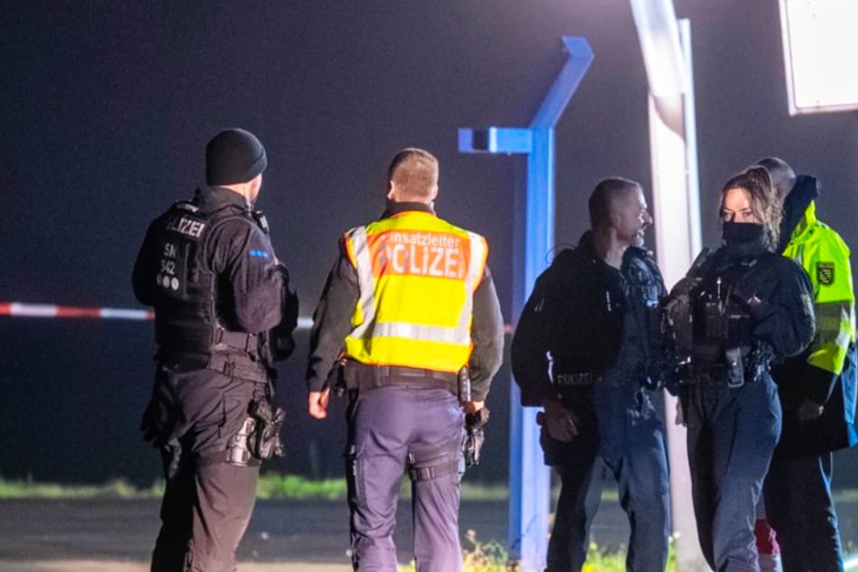 Leipzig: Vorfall am Leipziger Flughafen: Fahrzeug durchbricht Zaun, Kameras zeichnen dort nicht auf