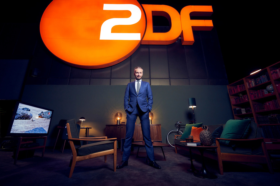 Am Freitagabend feierte Jan Böhmermann (39) mit seiner neuen Show Premiere. Der TV-Satiriker befasste sich in der Sendung mit dem Messenger-Dienst Telegram.