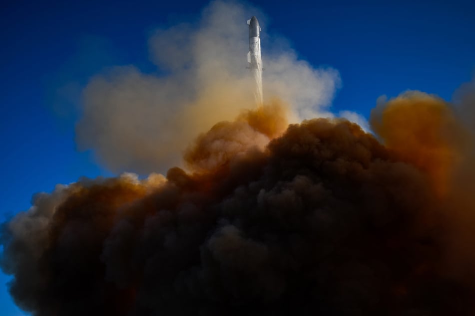 SpaceX Starship lifts off from Starbase in Boca Chica, Texas, for its sixth flight test on November 19, 2024.