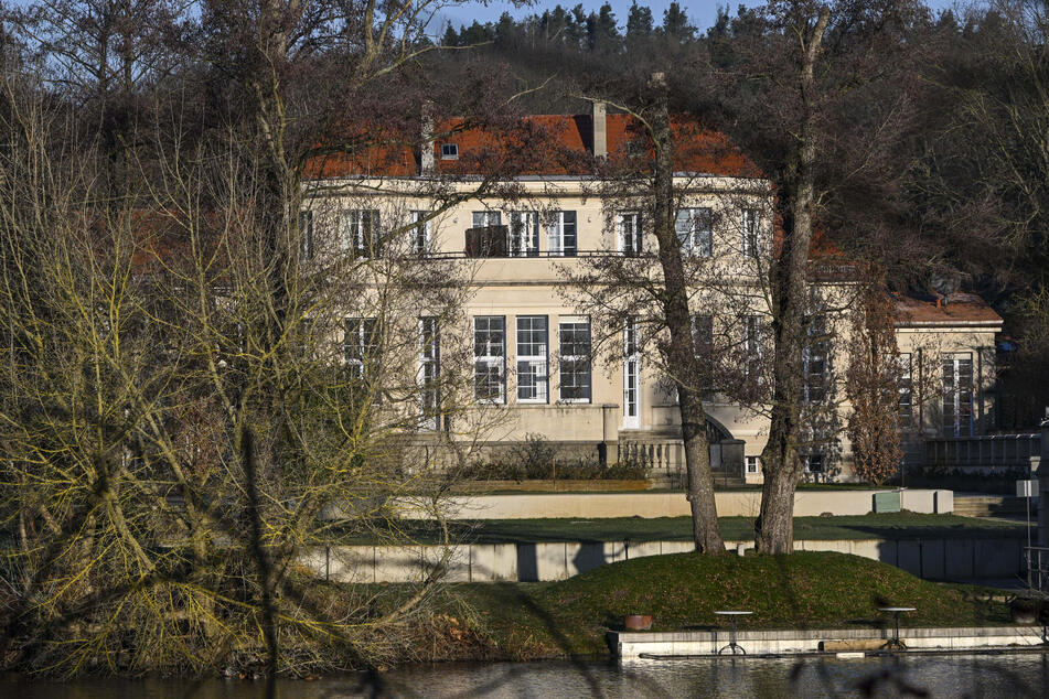 Ein Blick auf ein Gästehaus in Potsdam, in dem AfD-Politiker nach einem Bericht von Correctiv im November an einem Treffen teilgenommen haben sollen.