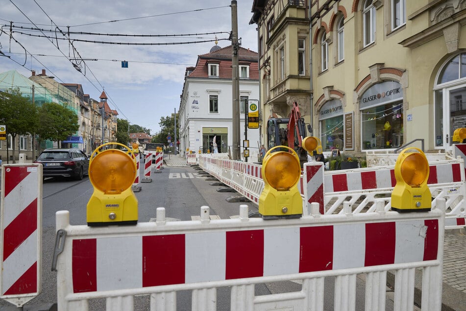 Die Baustelle auf der Bautzner Straße ist eingezäumt, die Zufahrt jedoch ist wieder frei.