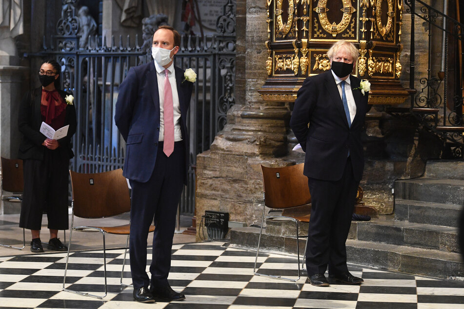 Boris Johnson (57, r.) hatte seinem Gesundheitsminister Matt Hancock (42, M.) stets den Rücken gestärkt.