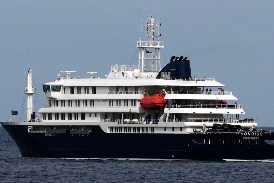 Nach dem Ausbruch des Hantavirus sind drei Menschen auf dem niederländischen Expeditions-Kreuzfahrtschiff "Hondius" gestorben.