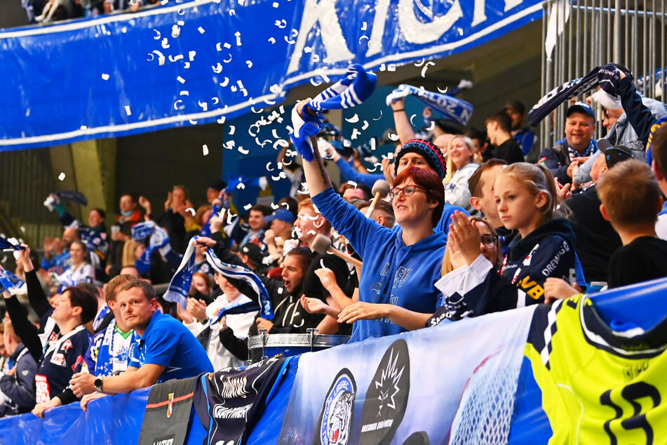 Dürfen die Eislöwen-Fans am Ende der Saison die Meisterschaft und den damit verbundenen Aufstieg in die DEL bejubeln?