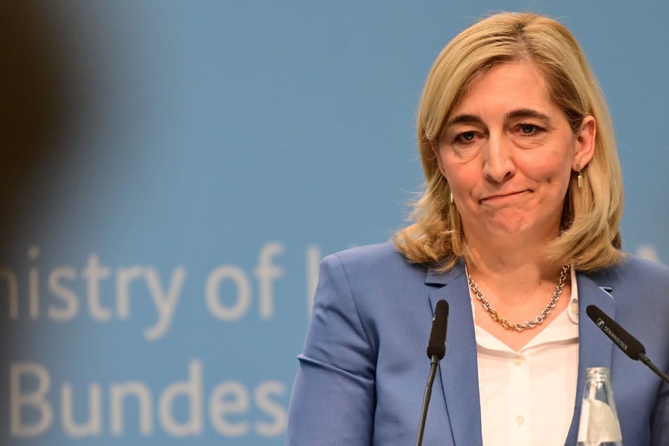 "Frontalangriff auf Beschäftigte": CSU und SPD mit massiver Kritik an Warkens Sparpläne