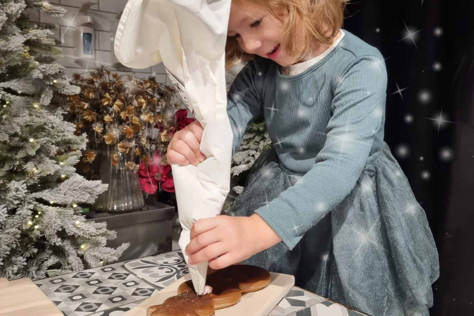 Nicht nur die Kleinen haben viel Freude beim Plätzchen backen oder Lebkuchen verzieren.