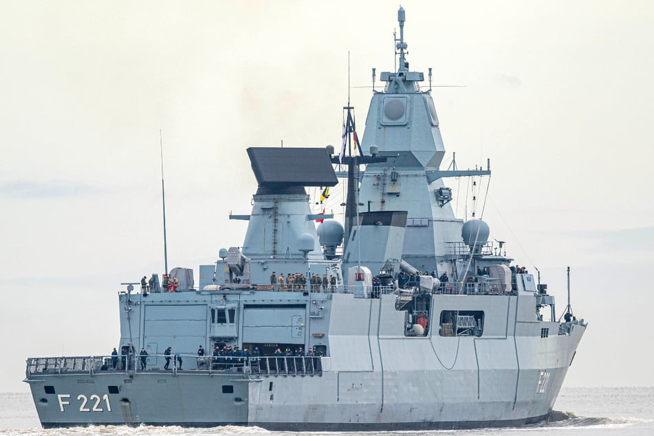 Die Fregatte "Hessen" ist am Sonntag in ihren Heimathafen Wilhelmshaven zurückgekehrt.