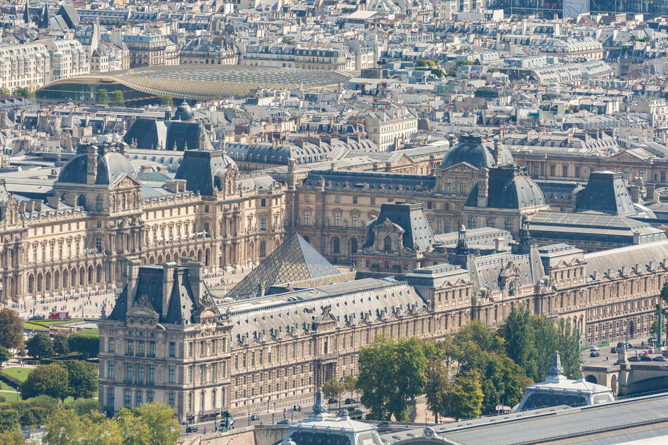 Platz eins der größten Schlösser der Welt: Der Palais du Louvre.