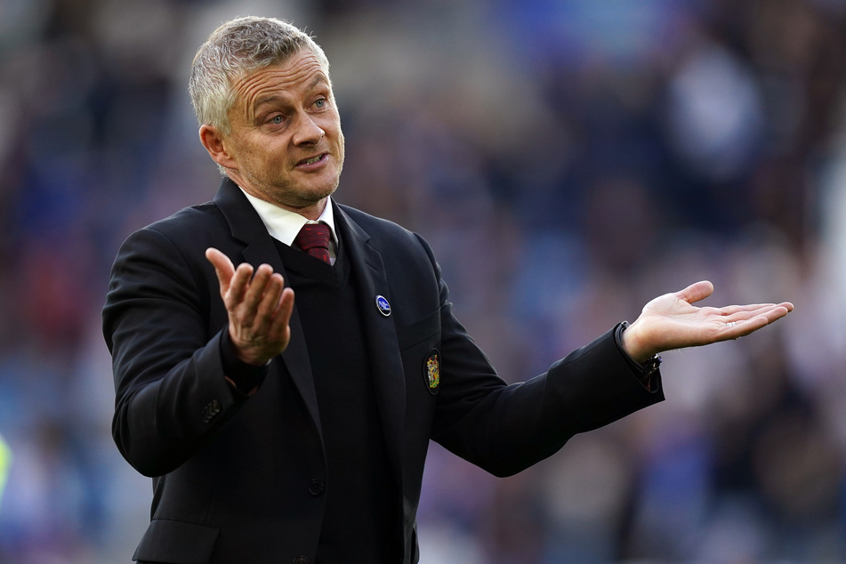 Abgeshen vom abgehobenen Kurzstrecken-Flug_: Für United-Coach Ole Gunnar Solskjær (48) wird die Luft langsam dünner.