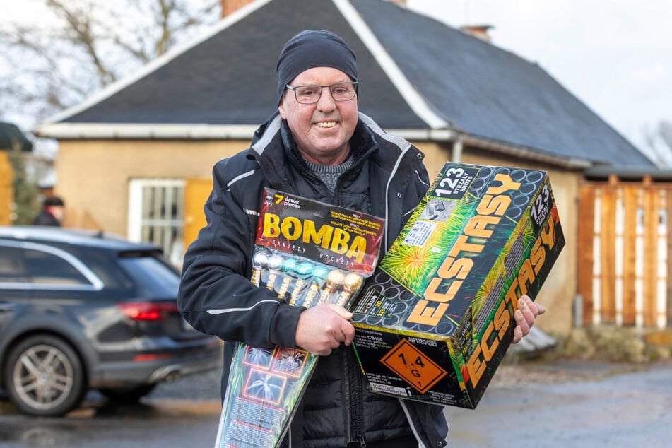 Mathias Kürbs (58) ist in Dresden der Mann fürs Knallen.