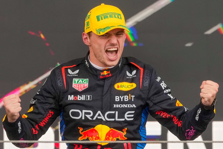 Max Verstappen (27) krönte auf dem regennassen Kurs in São Paulo eine furiose Aufholjagd von Startplatz 17 mit seinem achten Saisonsieg.