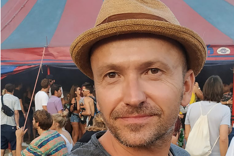Nils Kratzer bei einem Festival (undatierte Aufnahme). Dem Münchner und seinen beiden Begleitern war bei einem Open-Air-Event im Sommer 2017 der Zutritt verwehrt worden - Kratzer war damals 44 Jahre alt.