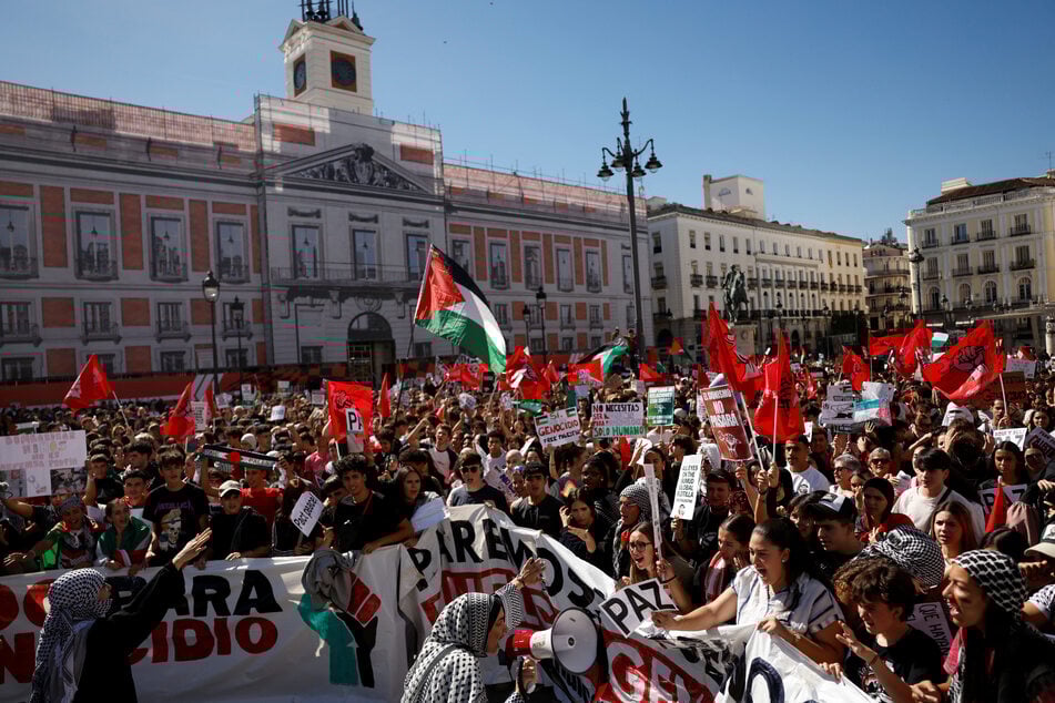 Protests broke out in Spain, Italy, and other countries, in solidarity with the Gaza aid flotilla and Palestinian lives.