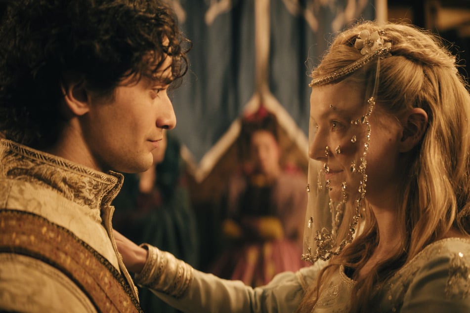 Scéna z remaku "Tři oříšky pro Popelku"původní název.