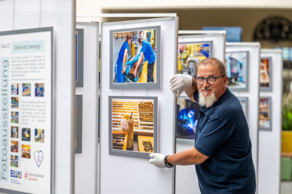 Bis zum 30. Juni ist im Hauptbahnhof die Fotoausstellung "Chemnitz bewegt" zu sehen.