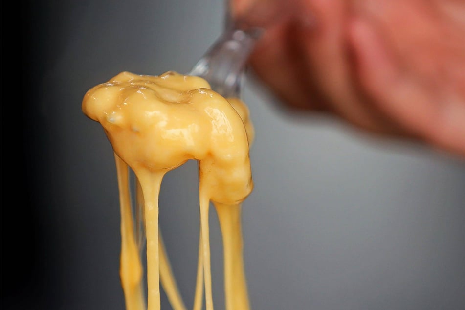 Getting the prefect mac and cheese-pull is actually way easier than you might think.