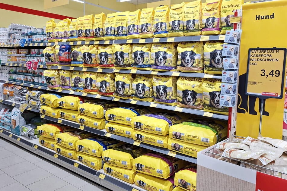 Bei Das FUTTERHAUS gibt's ab Montag (30.3.) hohe Rabatte auf Sachen für Hunde