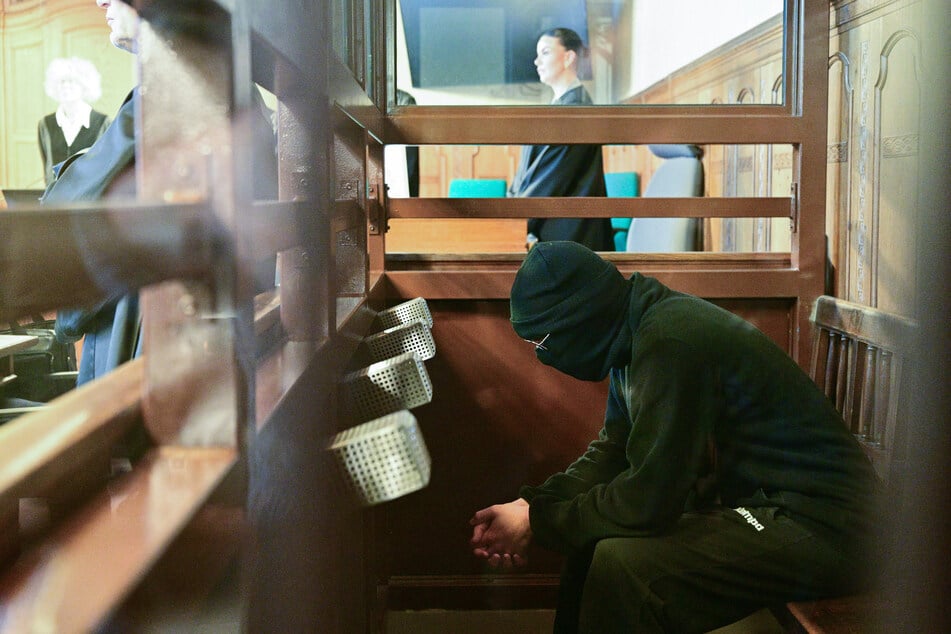 Seit der Messerattacke am 21. Februar sitzt der angeklagte 19-Jährige in Untersuchungshaft. (Archivbild)