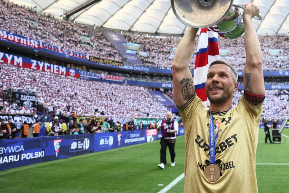 Prinz von Köln, König von Zabrze: Lukas Podolski gewinnt Pokal in Polen - war's das?
