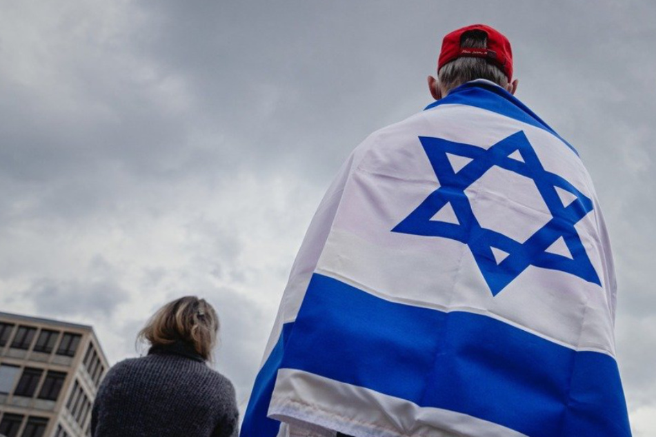 Nach Judenhass-Ausschreitungen im Mai: Koalition will keine Antisemiten mehr einbürgern!