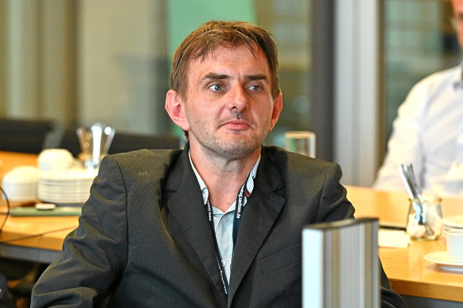 Auch der Vereinsvositzende Tom Keiling (40) wurde bereits Opfer rechter Umtriebe.